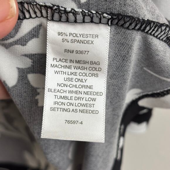 Liz Claiborne Black & White Floral 3/4 Sleeve Crew Neck Blouse Plus Size 3X - Picture 4 of 7